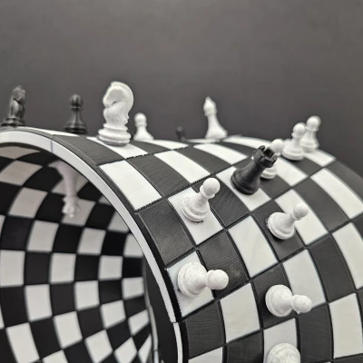 Bàn Cờ Vua Dải Mobius