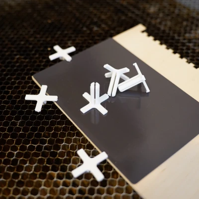 Chốt Giữ Mặt Bàn Laser Dạng Thấp - Tổ Ong xTool