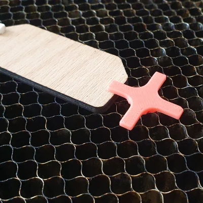 Chốt Ghim Giữ Vật Liệu Profile Thấp Cho Bàn Laser Tổ Ong