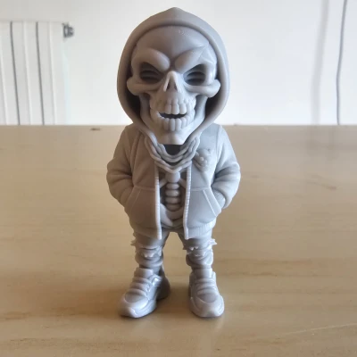 Grinny McBones - Ngầu Lòi, Không Chịu Nghỉ Hưu