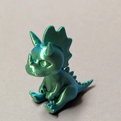 Khủng long ba sừng nhỏ xinh