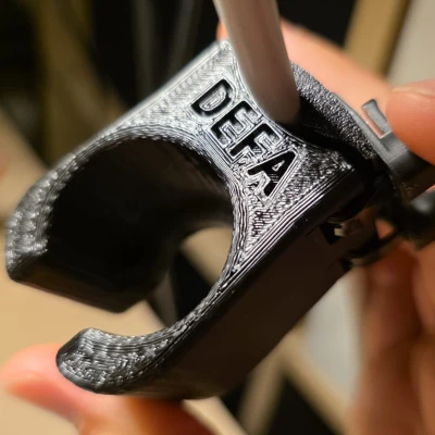 Giá đỡ phích cắm DEFA có kẹp cáp và nêm