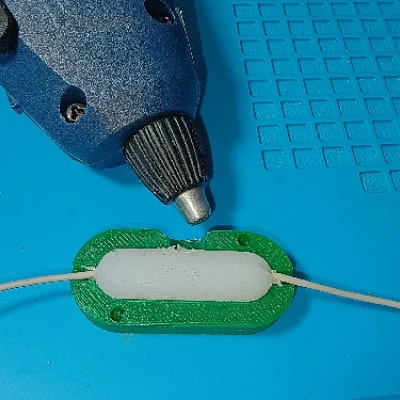 Khuôn Đổ Keo Nóng Bịt Kín Đầu Dây Điện