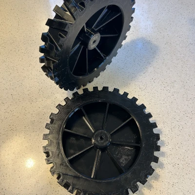 Bánh Xe Địa Hình Cho Robot Cắt Cỏ Stihl iMOW RMI