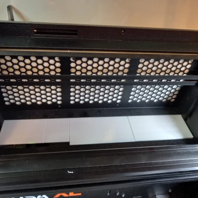 Nắp Che Lỗ Hổng Phía Sau Máy XL