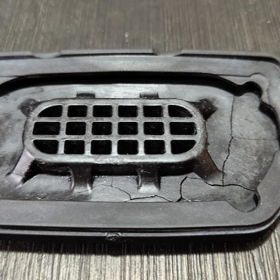 Bàn Đạp Thắng Xe Fisker Ocean