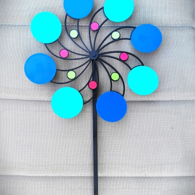 Bánh Xe Xoay Thôi Miên (Xem Hoạt Hình)