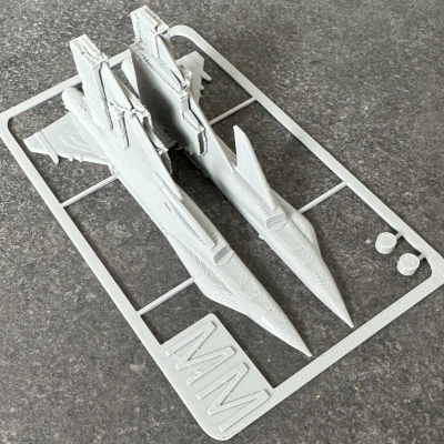 Mô hình Saab JAS-39 Gripen dạng kit card