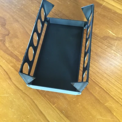 Máng Ăn Cho Gà Con