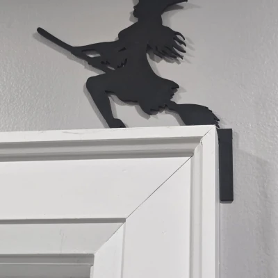 Phù Thủy Halloween Góc Cửa