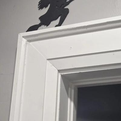 Phù Thủy Halloween Góc Cửa