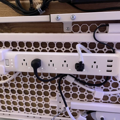 Giá đỡ dưới bàn / Multiboard cho Ổ cắm điện TP-Link Kasa HS300