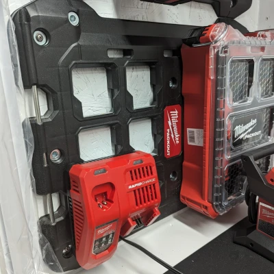 Giá Treo Sạc Nhanh Milwaukee Packout