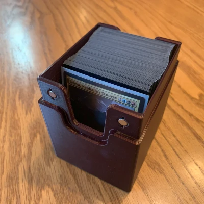 Hộp Đựng Bài Ma Thuật Nam Châm