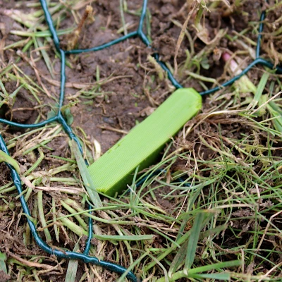 Cọc Cắm Đất Nhỏ (8cm Erdspieß / Erdanker / Hering)