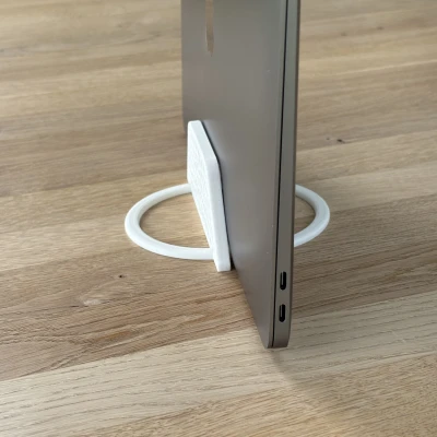 Chân đế Voronoi cho MacBook