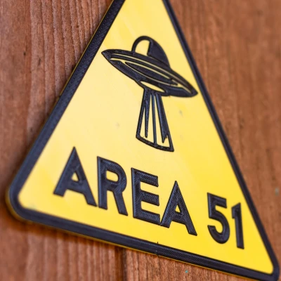 Biển hiệu AREA 51 - Chọn UFO yêu thích của bạn