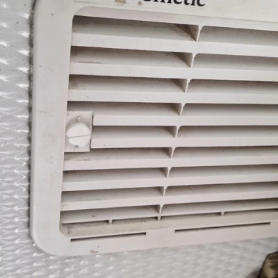 Ốc vít lưới thông gió LMC Dometic Münsterland