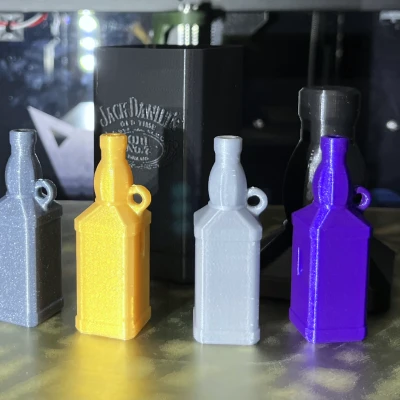 Còi Jack Daniels kèm chai đựng đồ