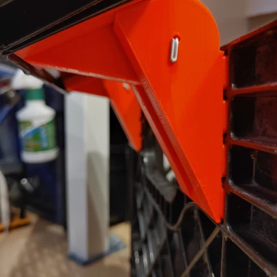 Bản lề Cho Thùng Sữa