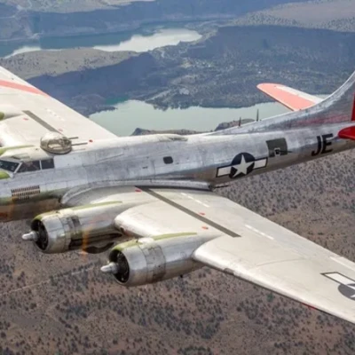 Mô Hình Máy Bay B-17 Bomber Thế Chiến II