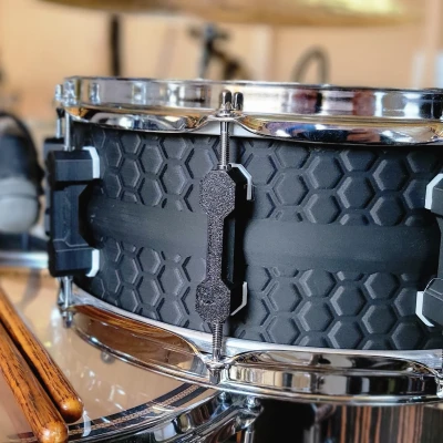 Trống Snare "Shattered Cycle"