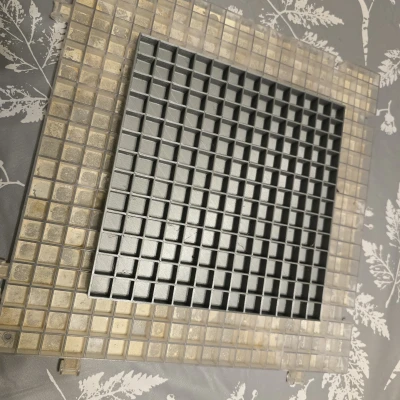 Vỉ Cắt và Thủ Công Hình Bánh Waffle