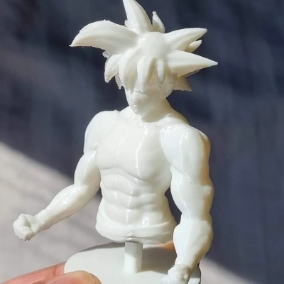 Tượng Goku Kèm Đế Từ Dragon Ball