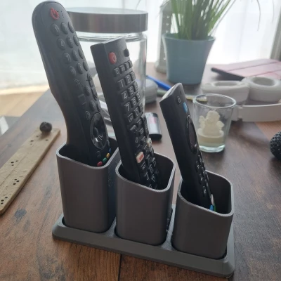 Kệ Đựng Remote Điều Khiển In 3D