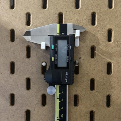 Kệ Giữ Thước Cặp Skadis