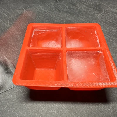 Khuôn Làm Đá / Small Ice Cube Tray