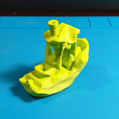 Mô Hình Benchy Bị Vò Nát