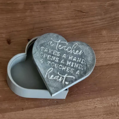 Hộp Trái Tim Giáo Viên