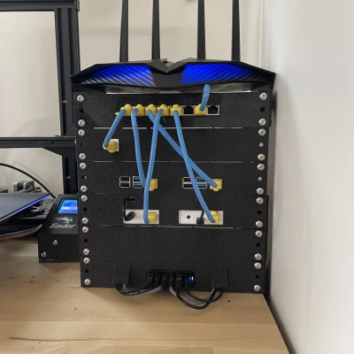 Giá đỡ server và khay in 3D nửa chiều rộng