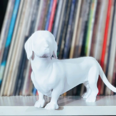 Tượng Chó Dachshund Đang Đứng