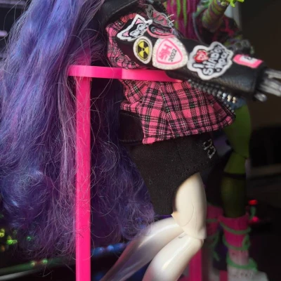 Chân đế cho búp bê Rainbow High/Monster High