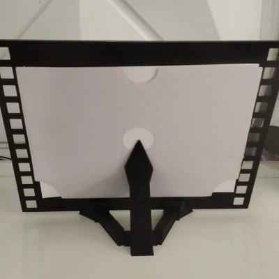 Chân đế để khung ảnh