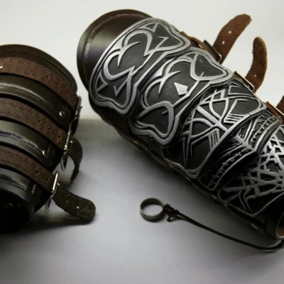 Assassin’s Creed Altair – Các tấm vambrace (bracer plates)