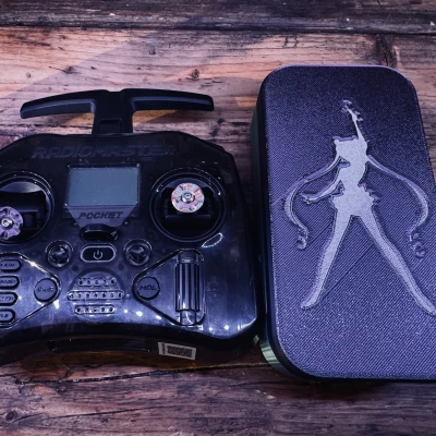 Hộp BetaFPV Air65 kèm sạc và pin 300mAh