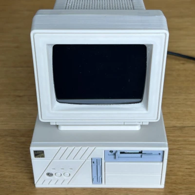 Vỏ Raspberry Pi kiểu Retro Desktop PC V2