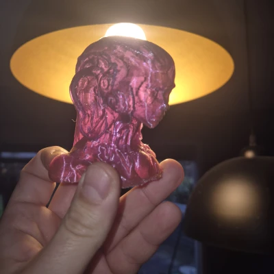 CyperGirl – Tượng điêu khắc lấy cảm hứng từ H.R. Giger