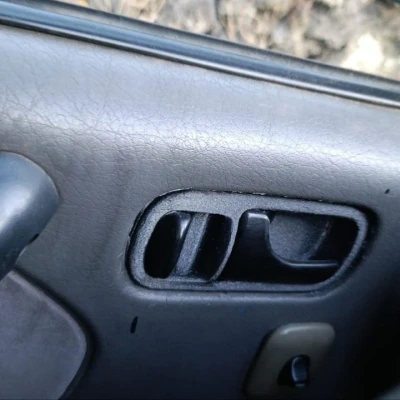 Ốp tay nắm cửa Nissan Terrano II 1995 (3D scan)