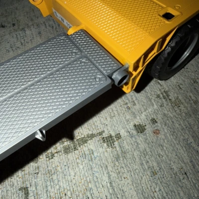 Ngàm bản lề dốc cho Bruder low loader (Ramp mount) / Halterung Auffahrrampe