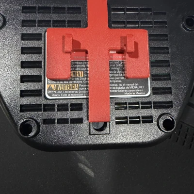 Giá treo sạc Milwaukee M12 cho IKEA SKADIS (mount)