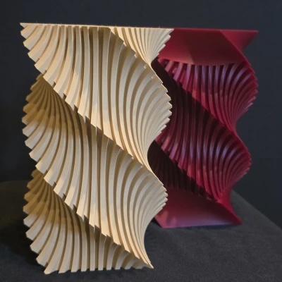 Tái Hiện Nghệ Thuật: Bình Hoa Helix