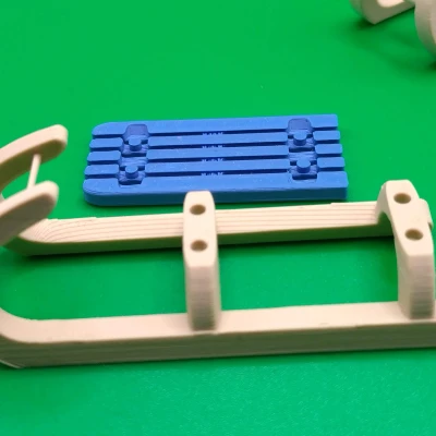 Đồ trang trí xe trượt tuyết (Snow sled ornament)