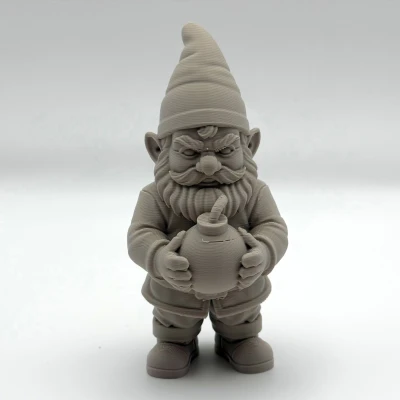 Bomb Garden Gnome – Tượng Gnome Ôm Bom Trang Trí