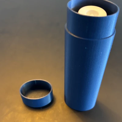 Hộp đựng tuýp thuốc mỡ hoặc kem đơn giản