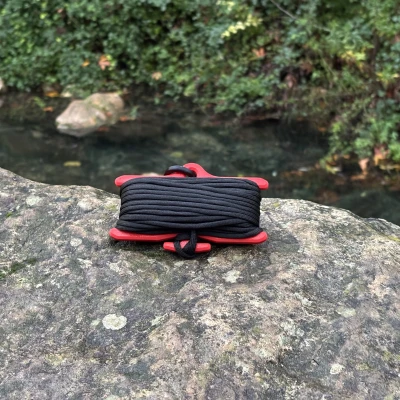 Paracord Winder – Dụng cụ cuốn dây paracord gọn gàng