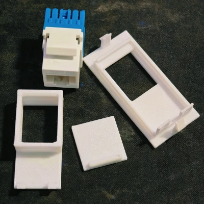 Adapter faceplate in 3D cho RJ45 keystone jack chuẩn, hợp Anchor Roma Plus